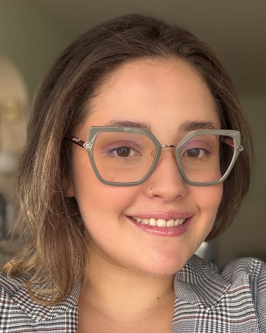 Retrato de Maria Angélica Kurashima Martins, psicóloga psicodinâmica